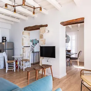 https://anne-apartment-at-the-venetian-port-of-rethimno.rethymnohotels.net