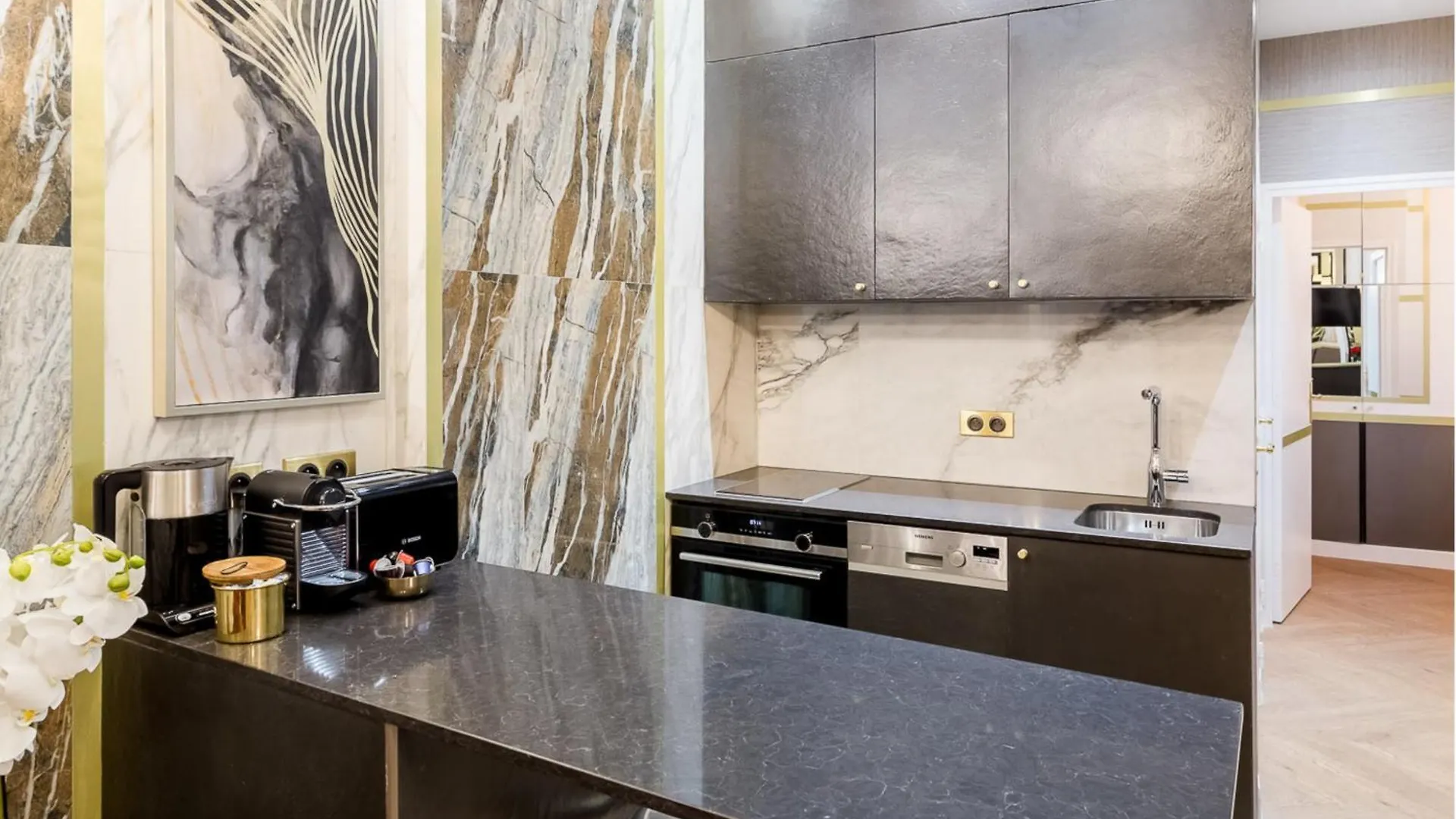 Merveil - Luxury Suite - Tour Eiffel - Laos Paris France