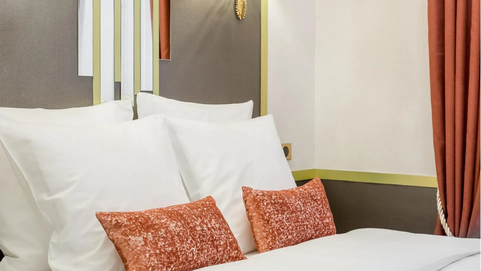 Merveil - Luxury Suite - Tour Eiffel - Laos Paris